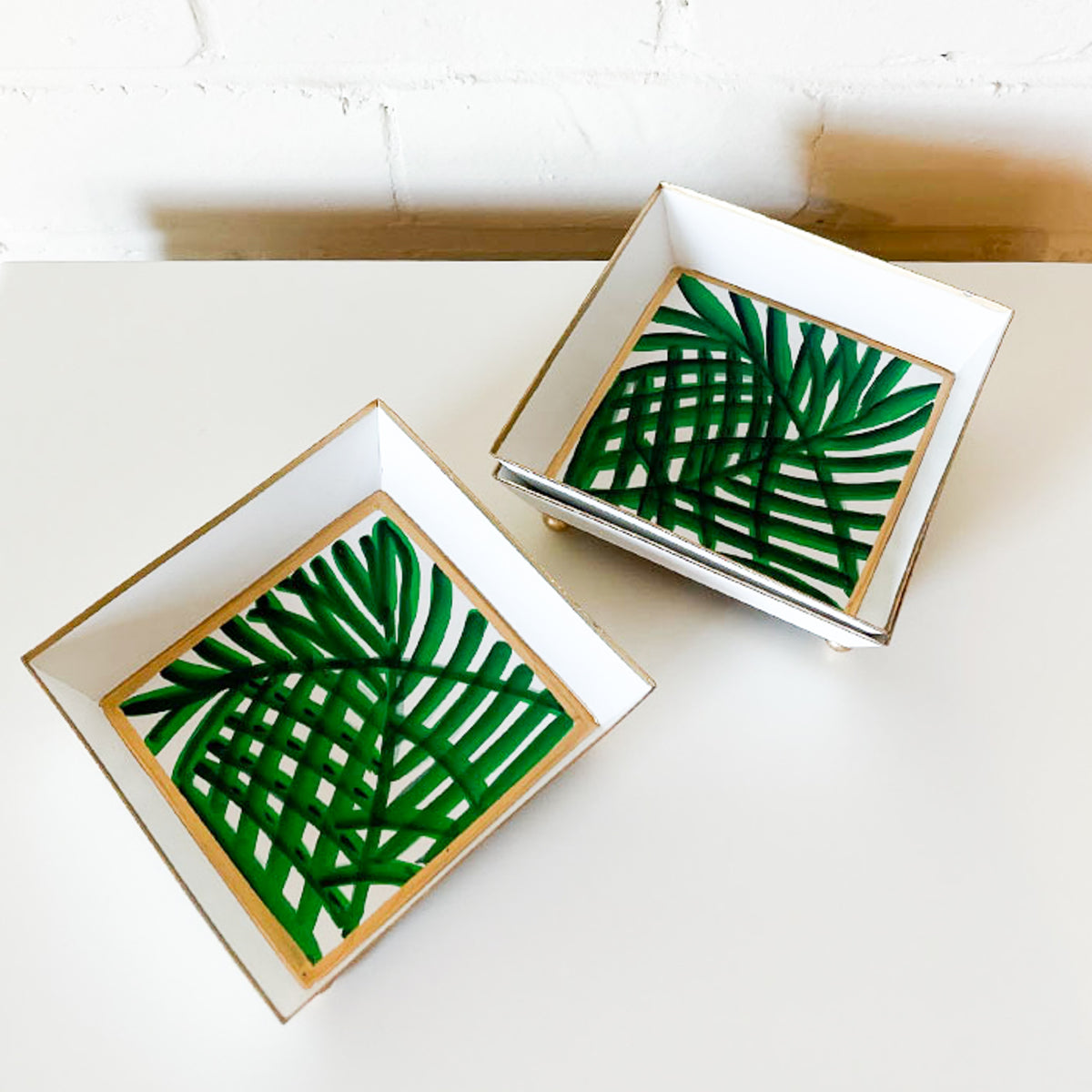 PRETTY PALMS NAPKIN TRAY